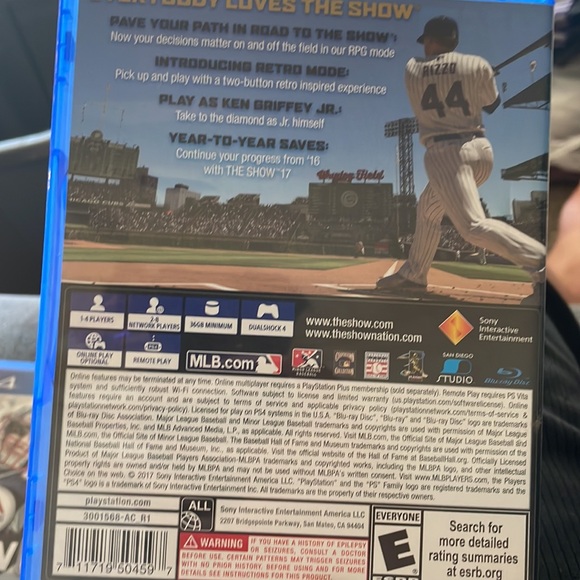 Barely played the show 17 - Picture 2 of 3